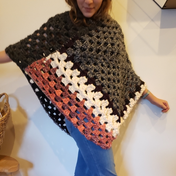 Autumn Colors Poncho - Picture 6 of 8